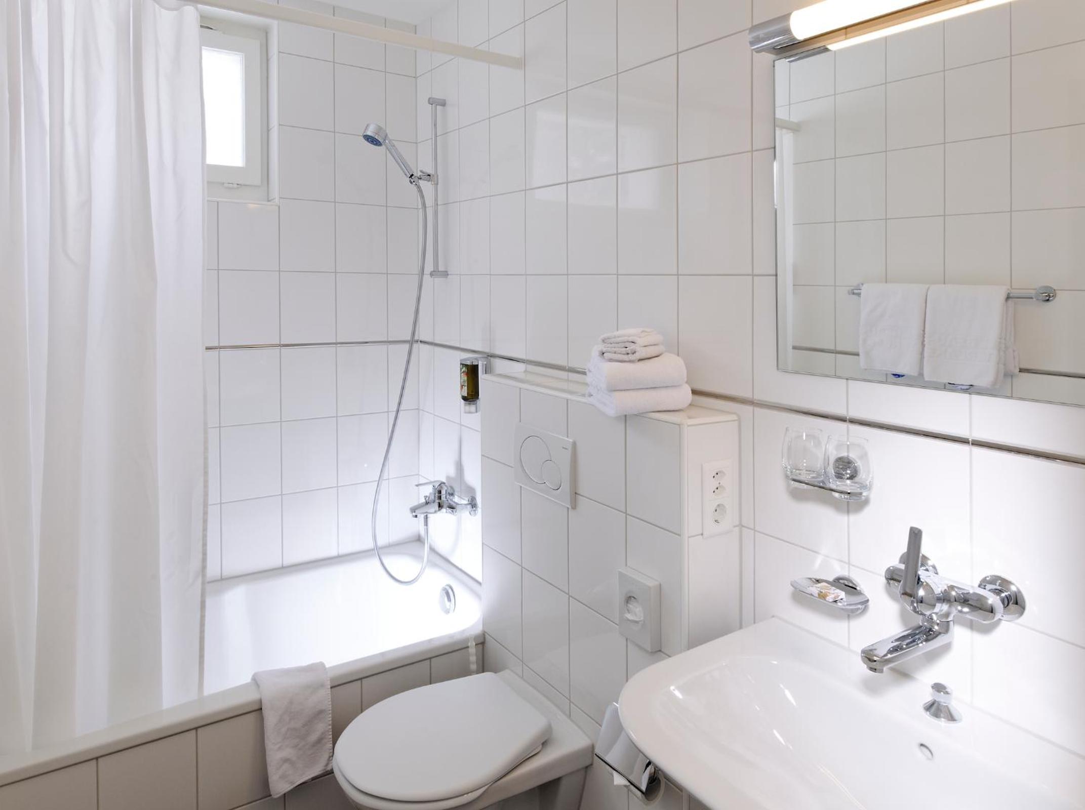 Standard Double Room - Photo 4