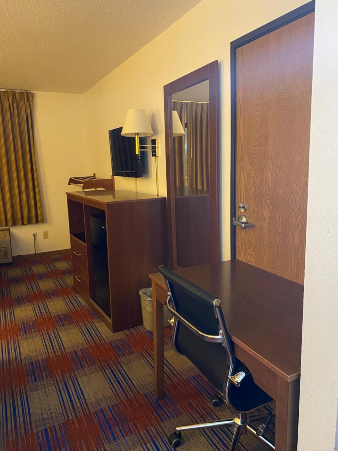 Double Room - Disability Access - Photo 8