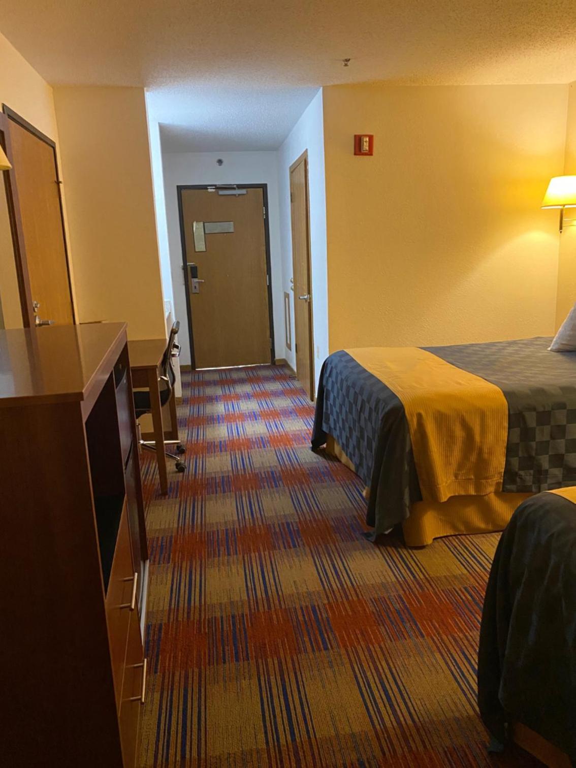 Double Room - Disability Access - Photo 1
