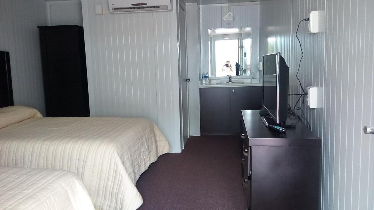 Standard Double Room with Two Double Beds - Photo 3