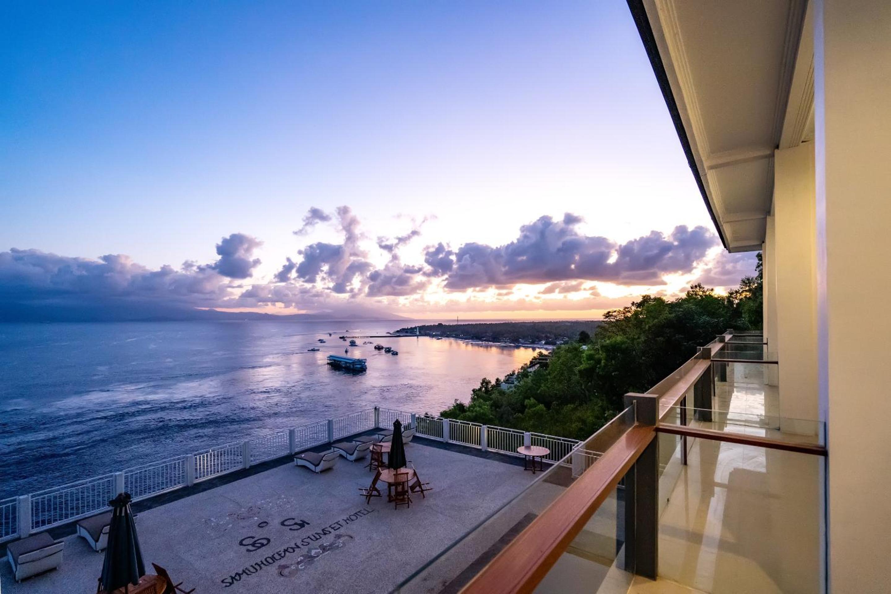 Deluxe Room with Ocean View - Photo 5