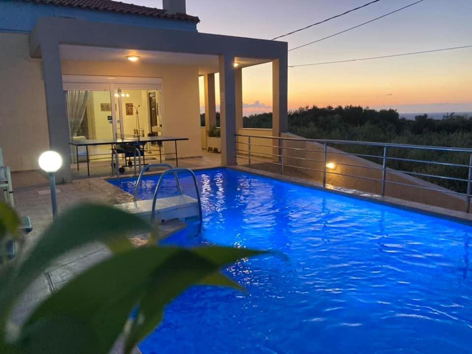 Three-Bedroom Villa with Private Pool - Photo 53