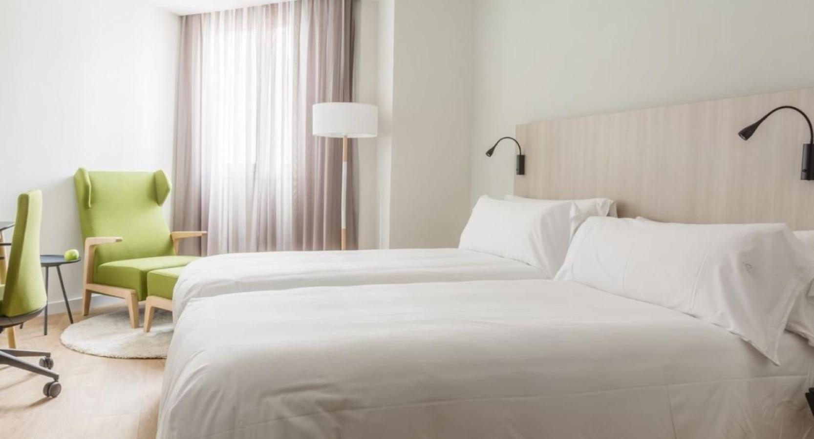 Standard Double or Twin Room - Photo 4