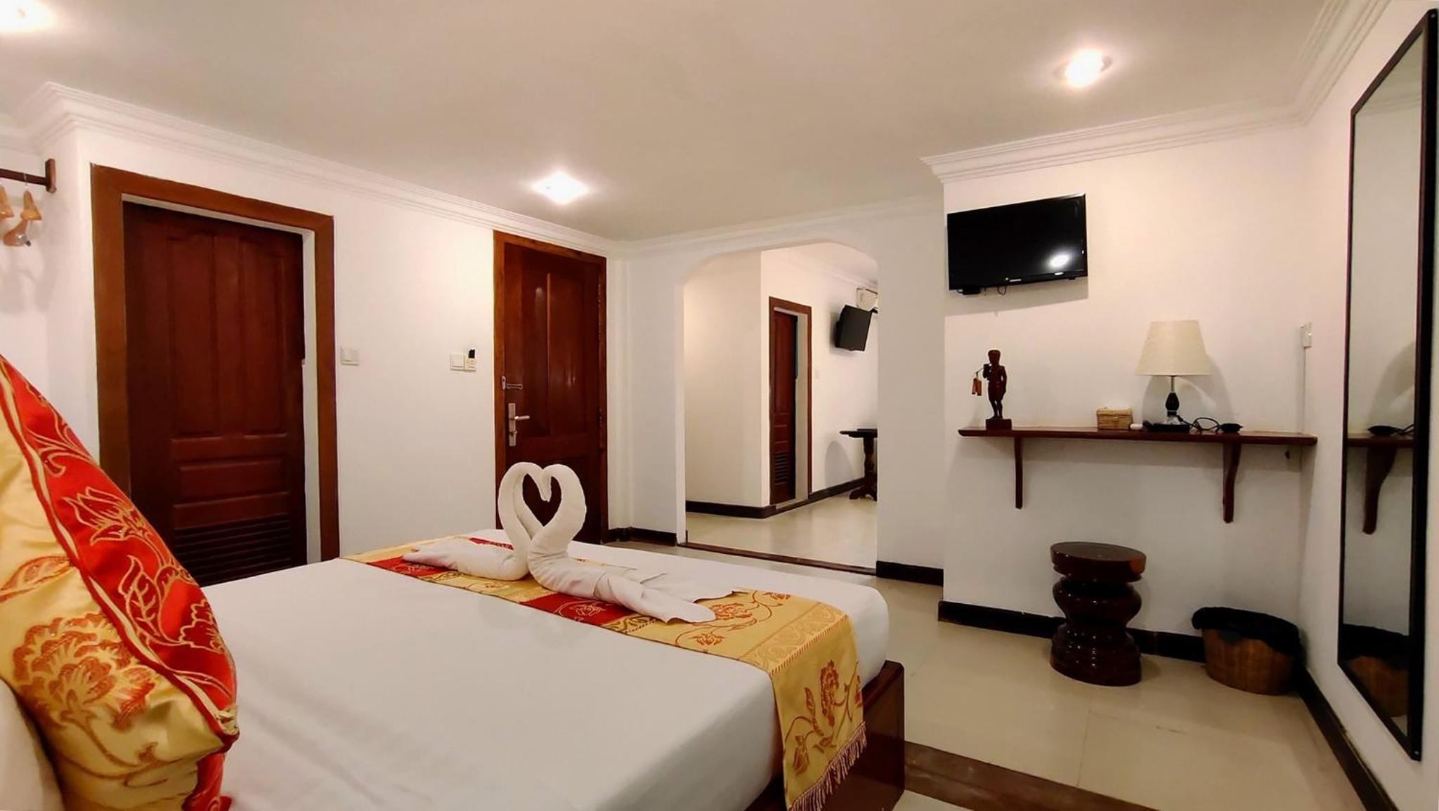 Junior Suite with Pool View