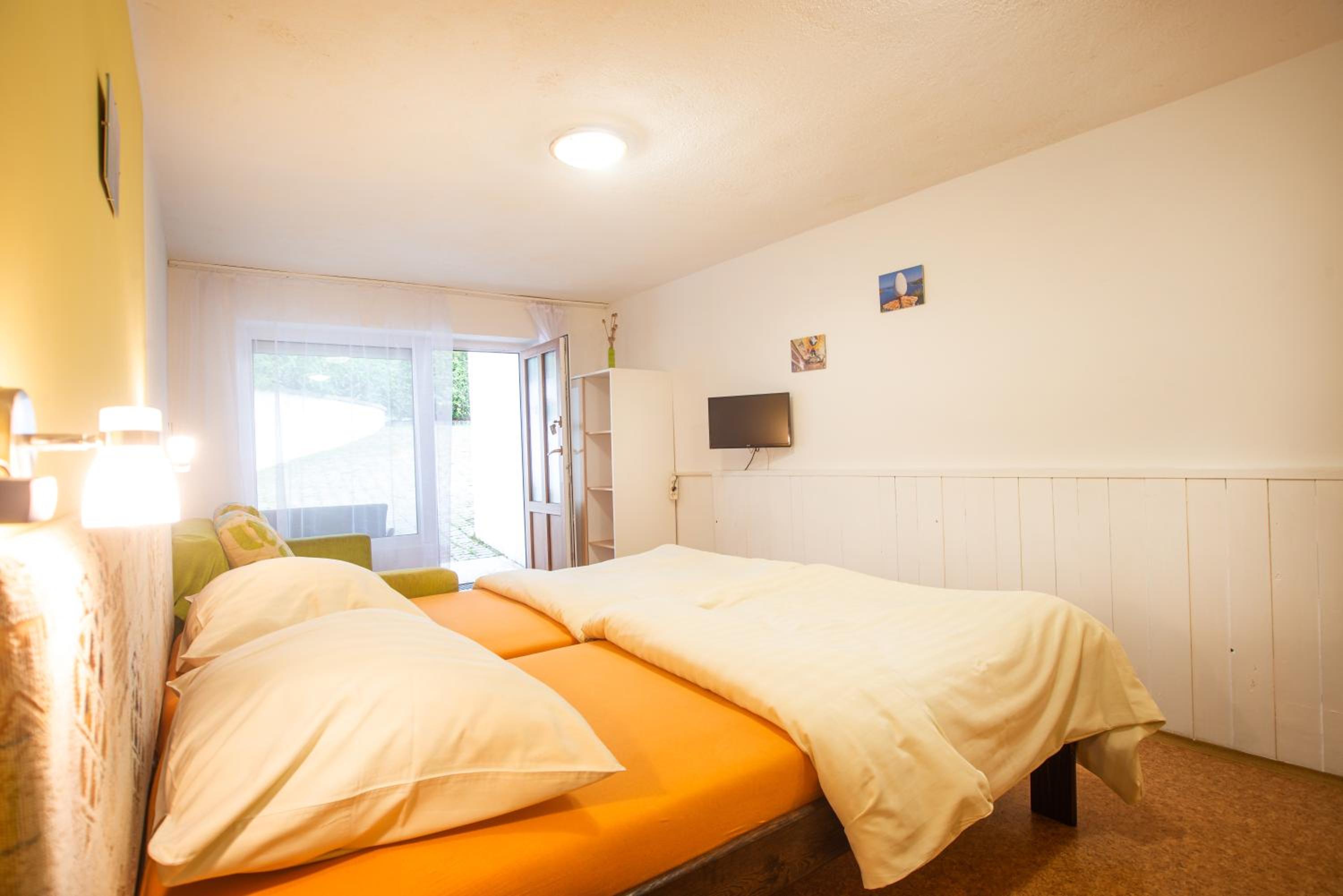 Studio (3 Adults) photo 1