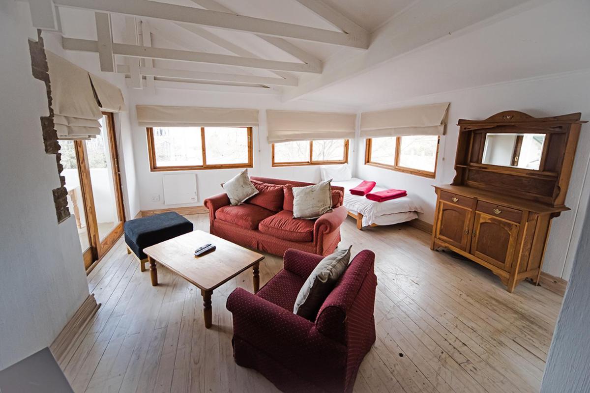 Family Room - Photo 2