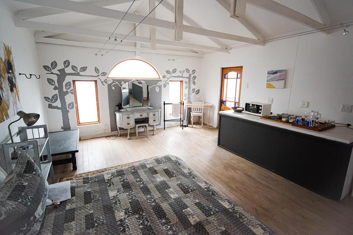 Family Room - Photo 7