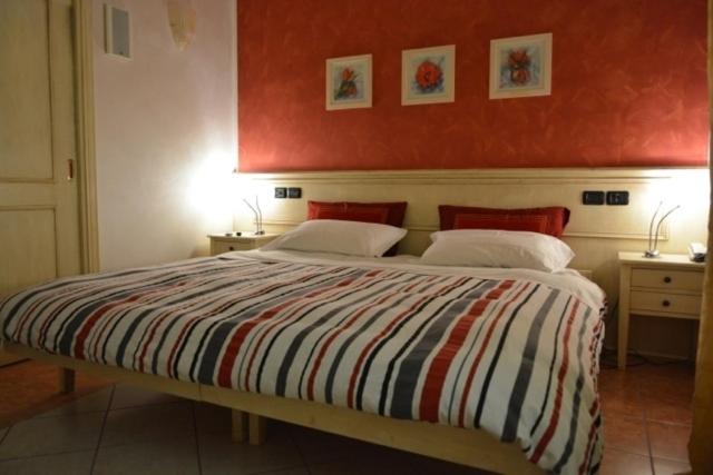 Double Room - Photo 2