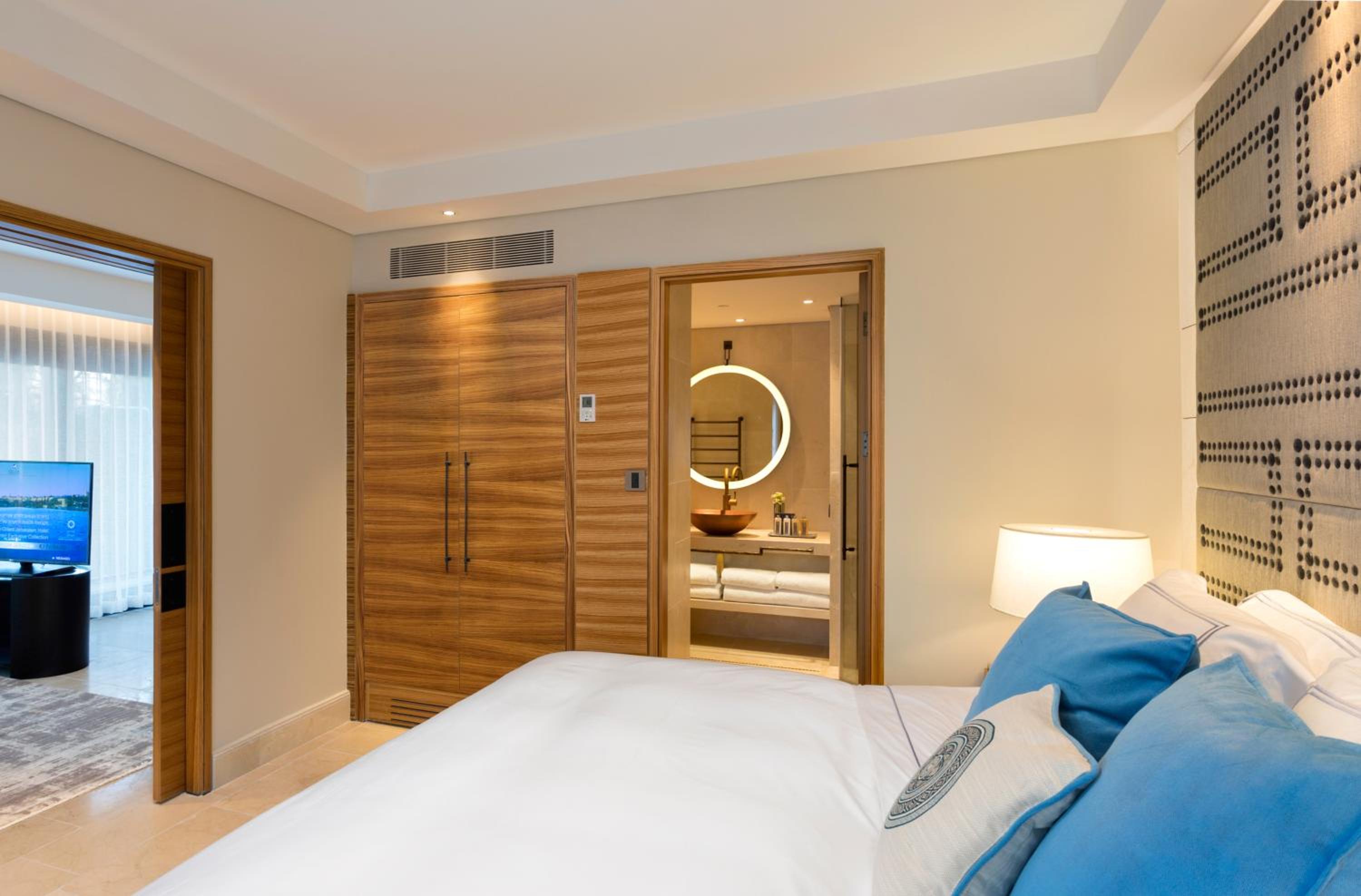 Orient Suite