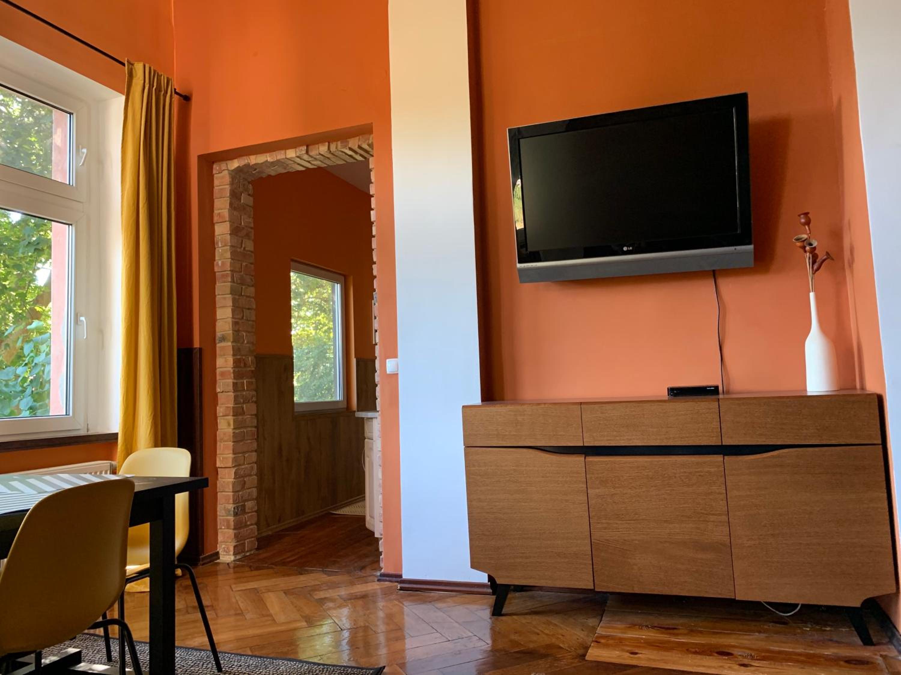 One-Bedroom Apartment photo 2