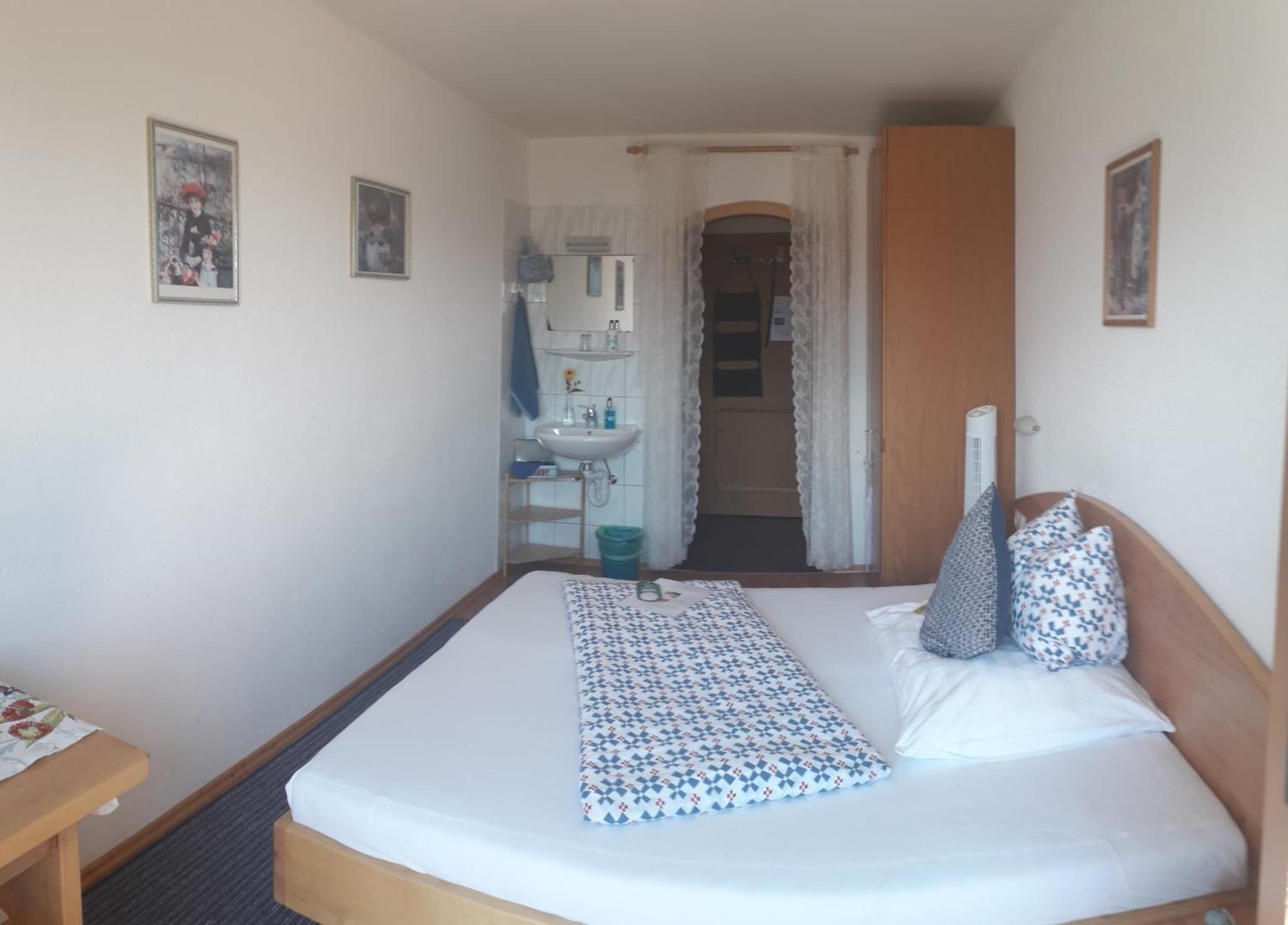 Single Room with Mountain View photo 1