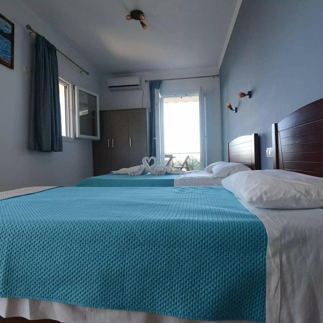 Triple Room with Sea View - Photo 1