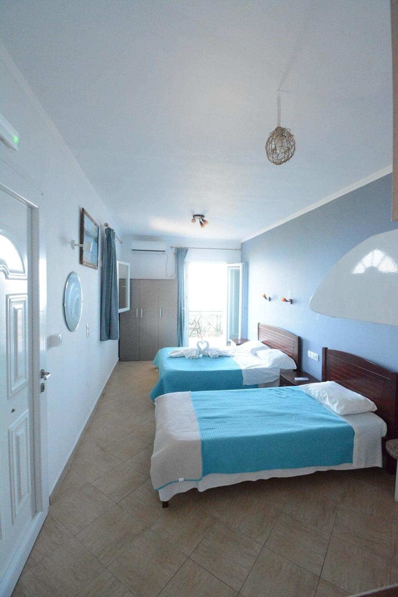 Triple Room with Sea View - Photo 29