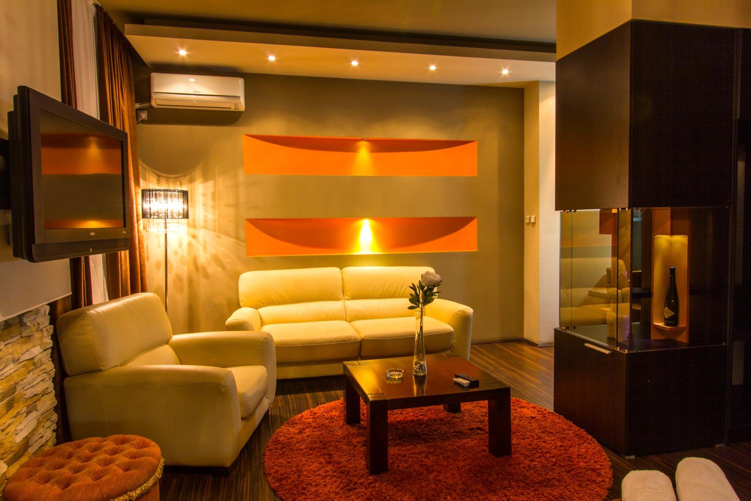 Suite - Photo 5