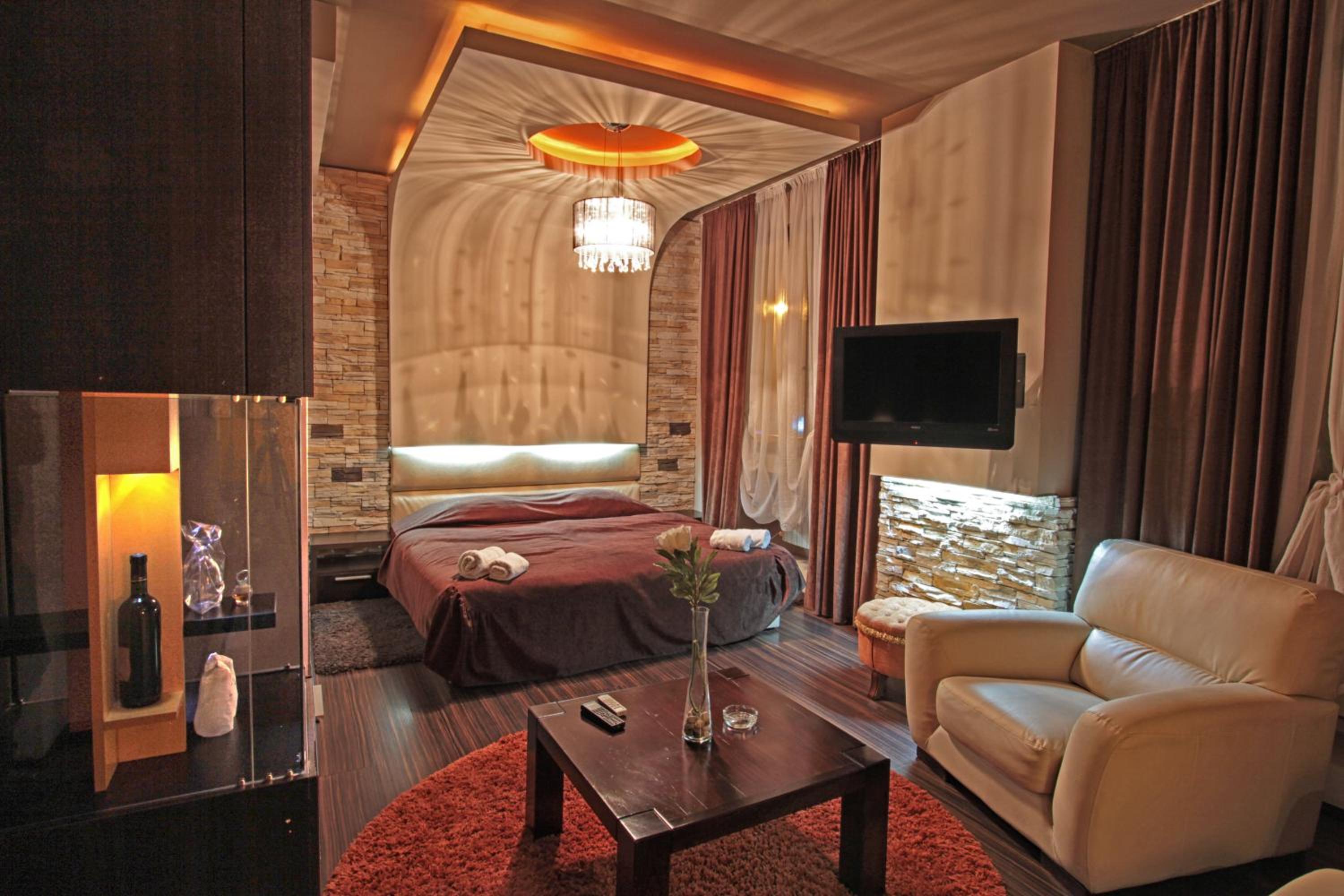 Suite - Photo 3