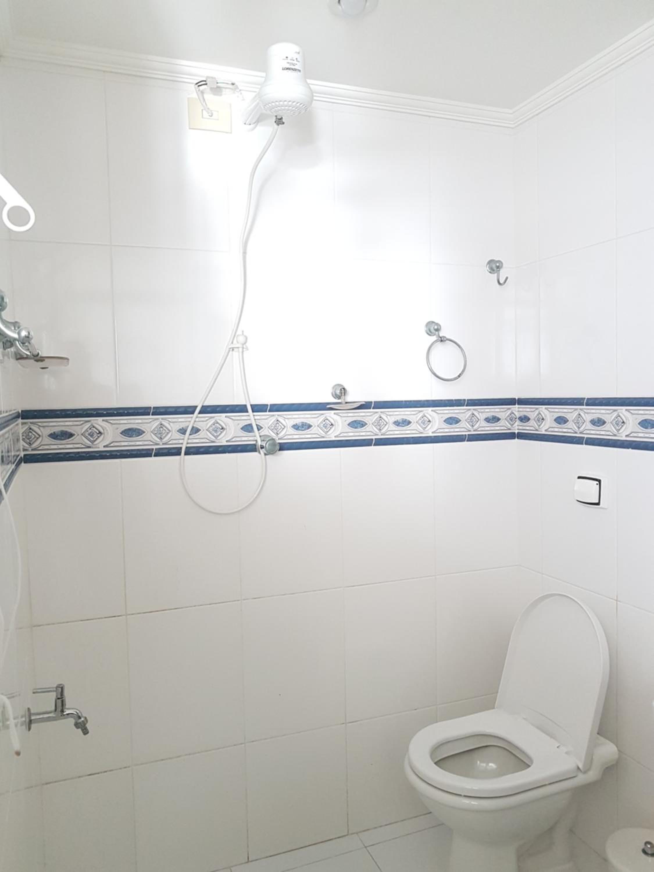 Three-Bedroom Apartment - Photo 15