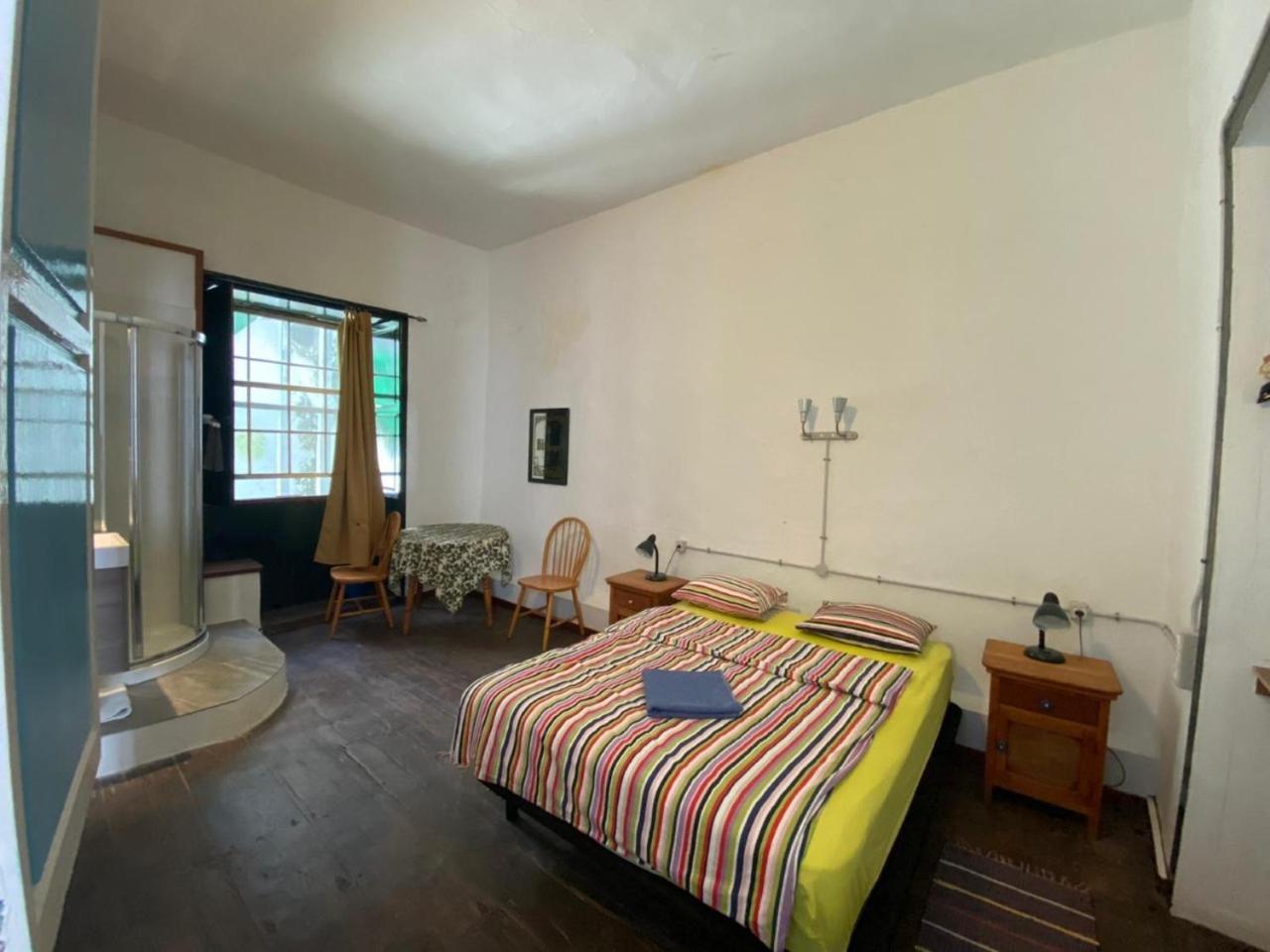 Double Room with Private Bathroom - Photo 3