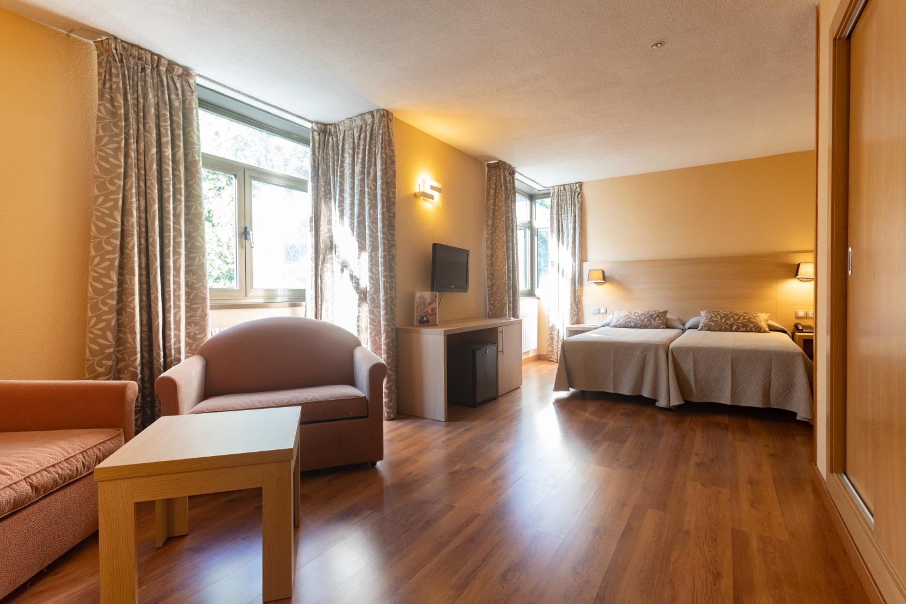 Triple Room with Spa Access
