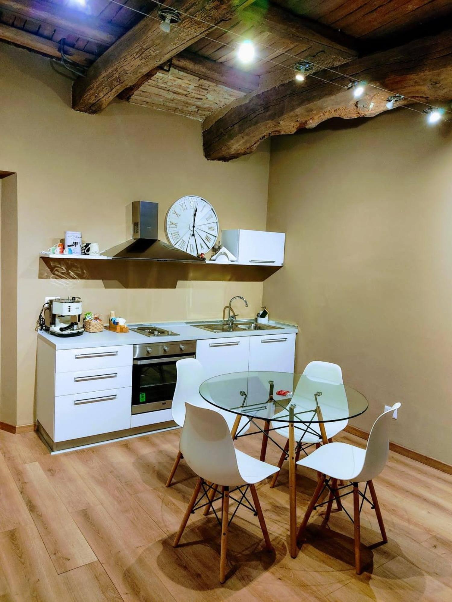 One-Bedroom Apartment photo 3