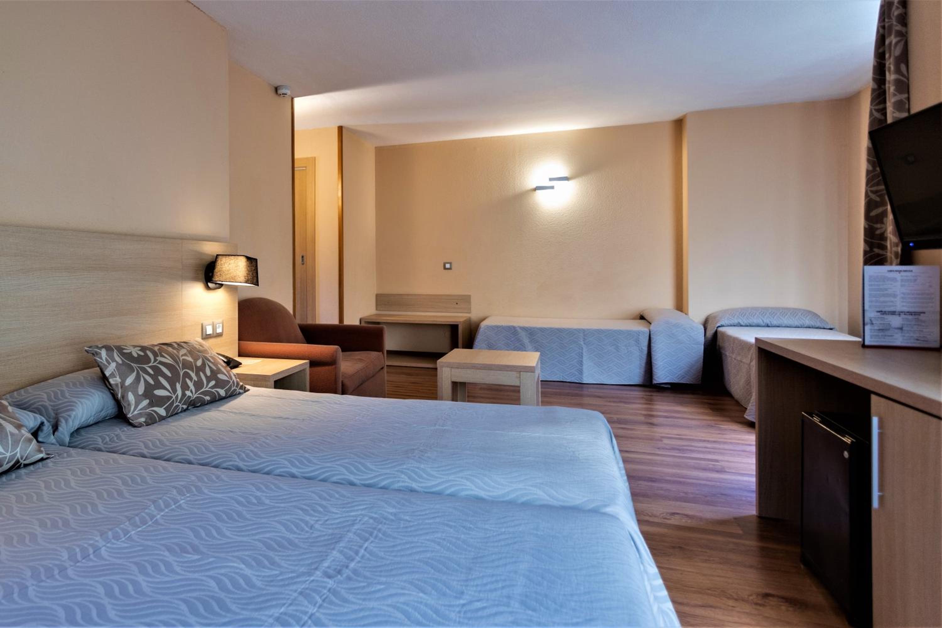 Quadruple Room (2 Adults + 2 Children) with Spa Access