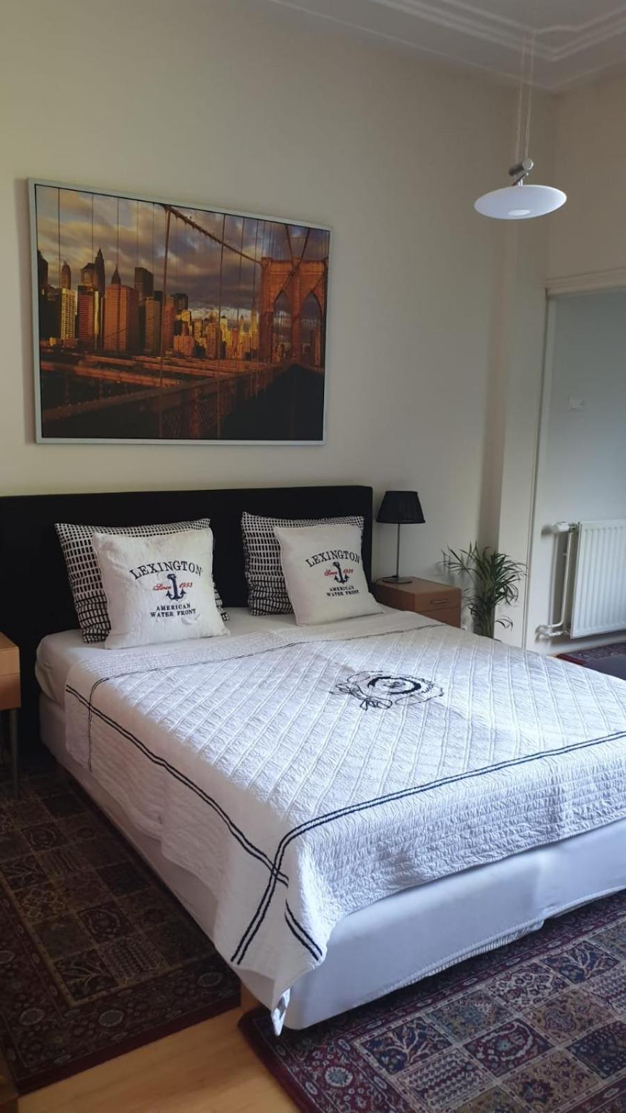 Two Connecting Double Rooms - Photo 1