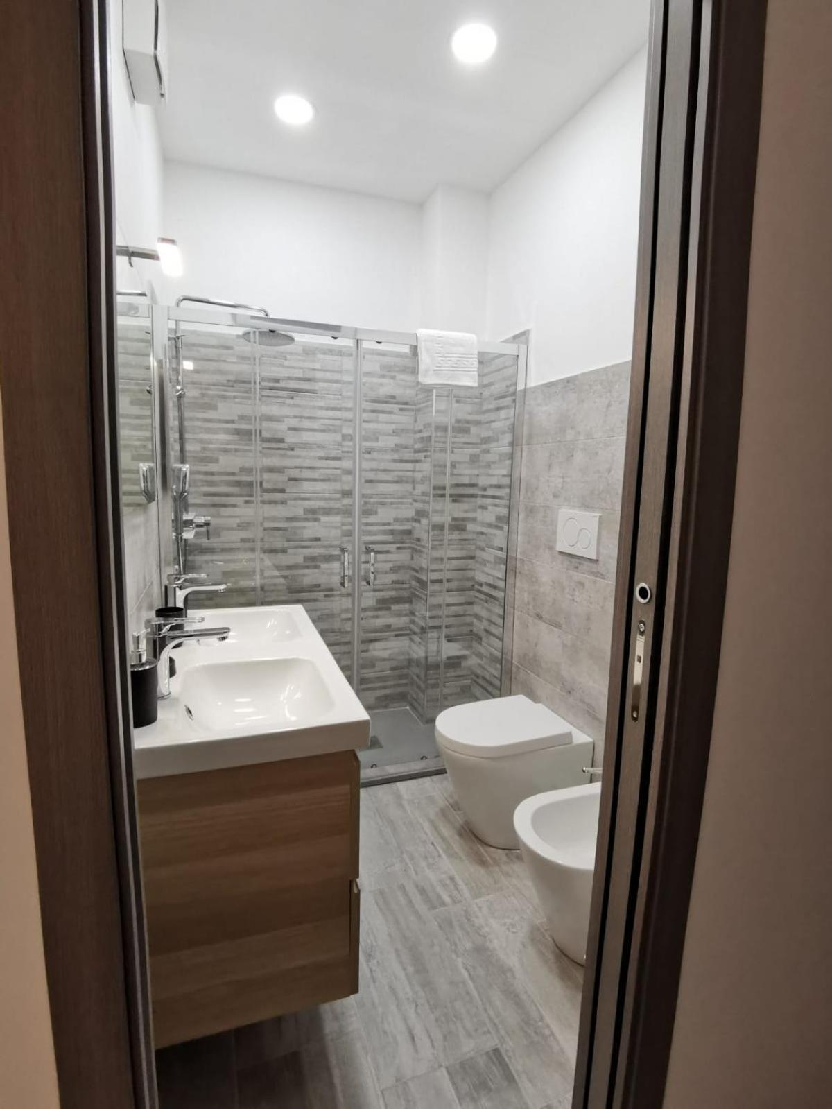 Double Room with Balcony photo 2