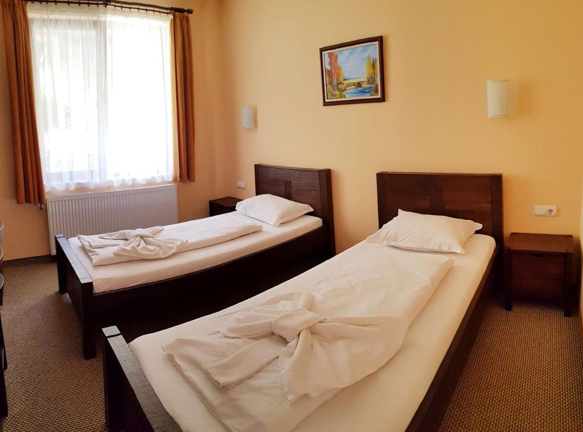 Two-Bedroom Suite with Balcony photo 1