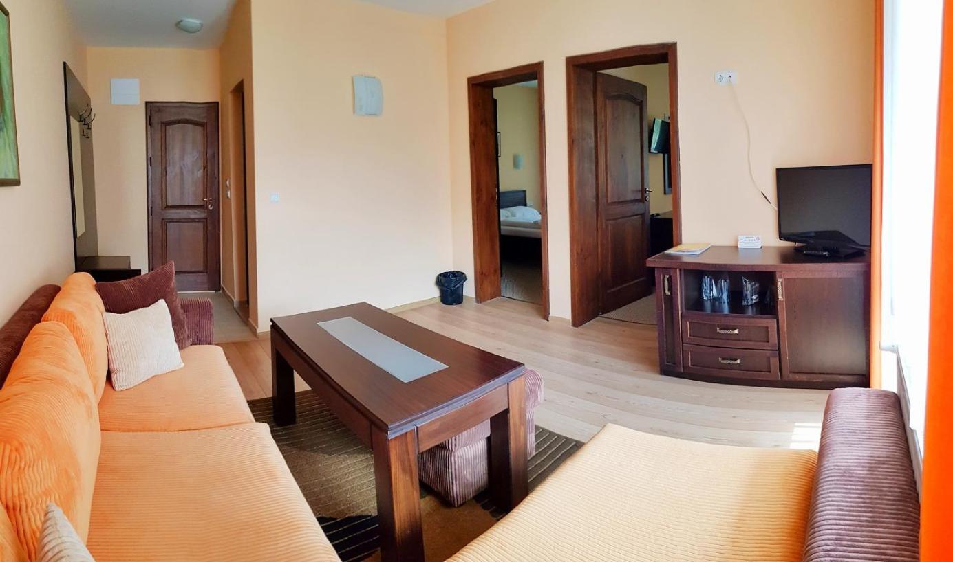 Two-Bedroom Suite with Balcony photo 3
