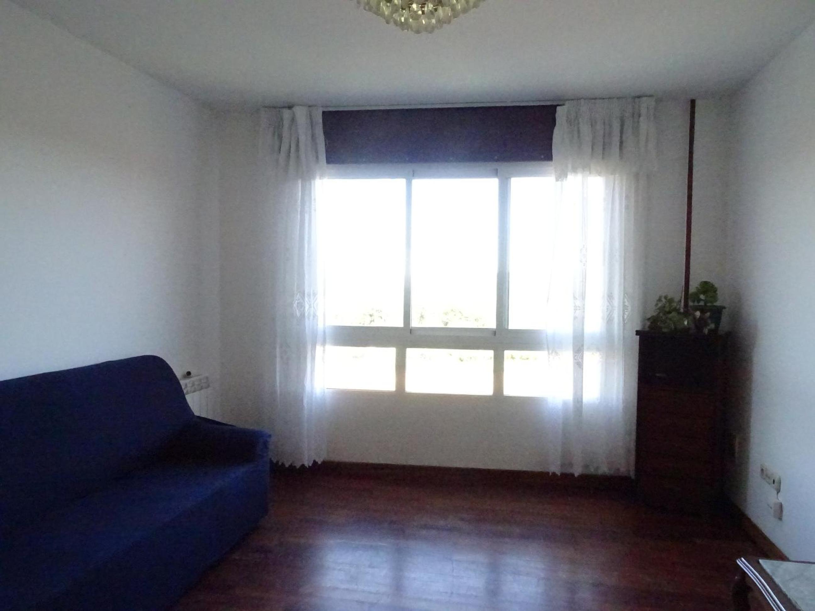 Three-Bedroom Apartment - Photo 7