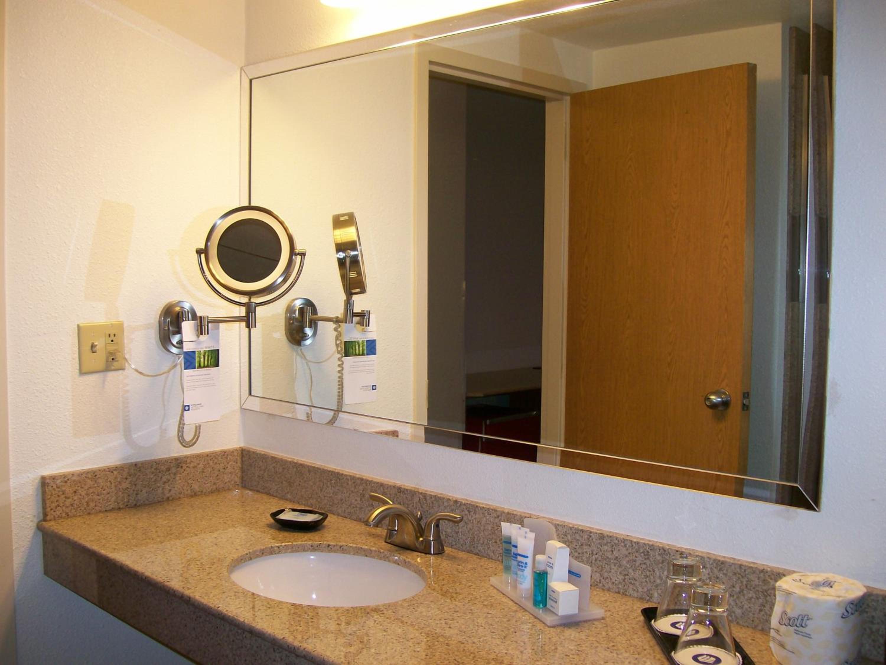 1 EXECUTIVE KING BED - Photo 2