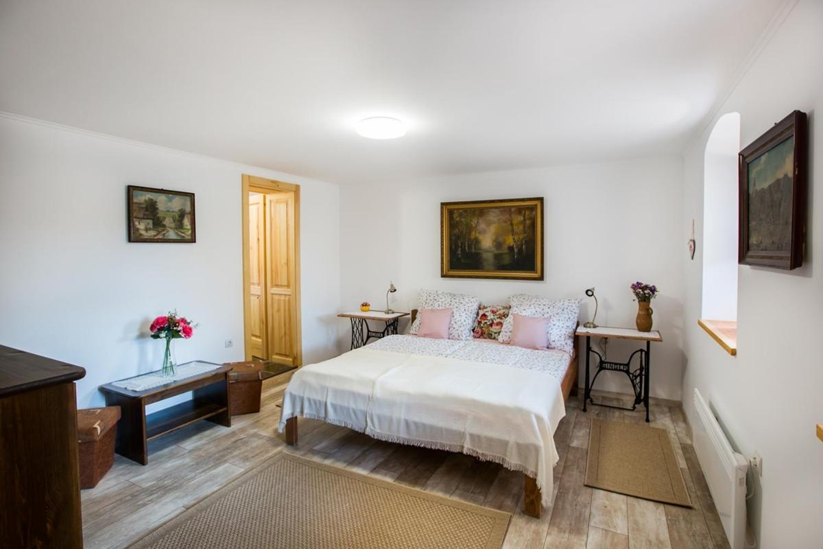 Standard Queen Room - Photo 5