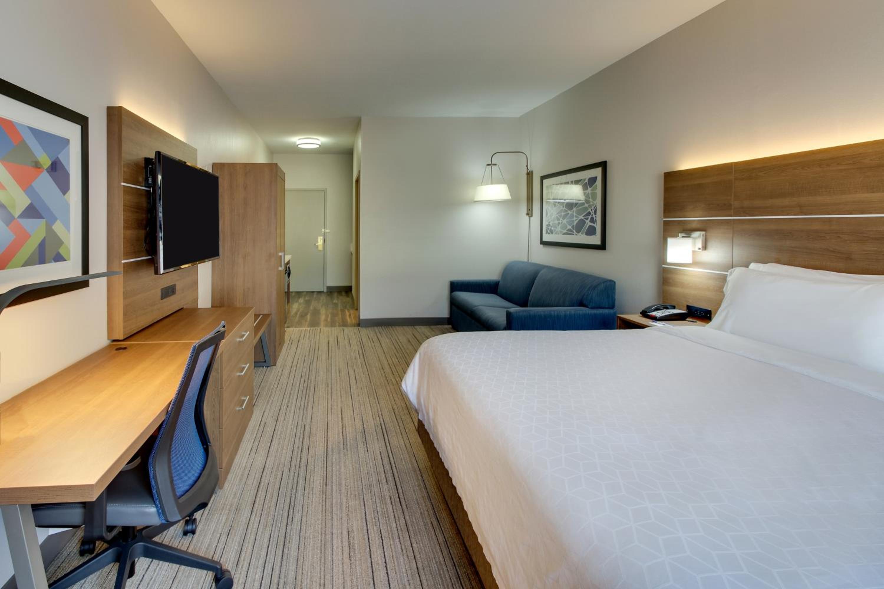 King Suite - Photo 4