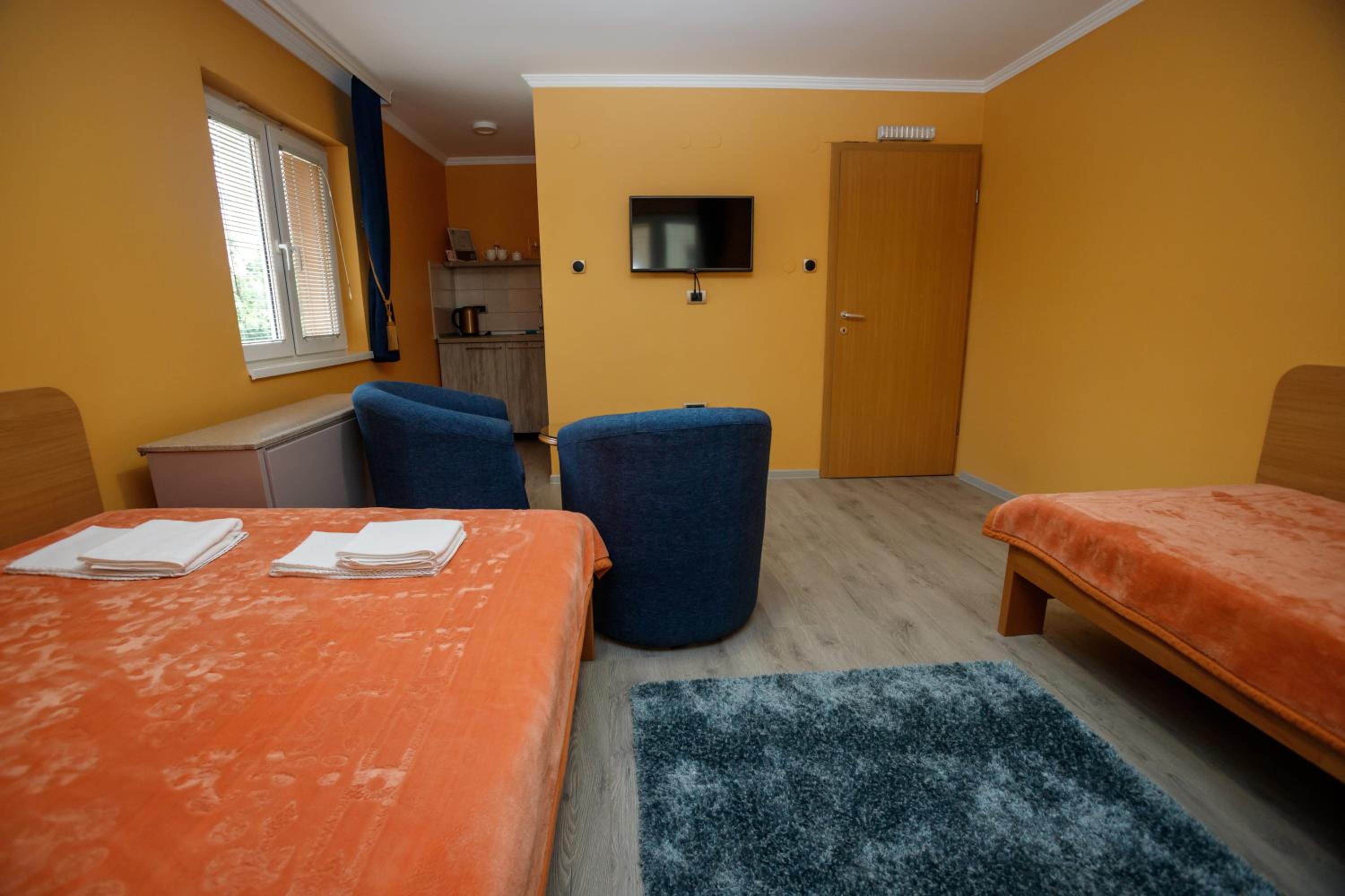 Comfort Triple Room