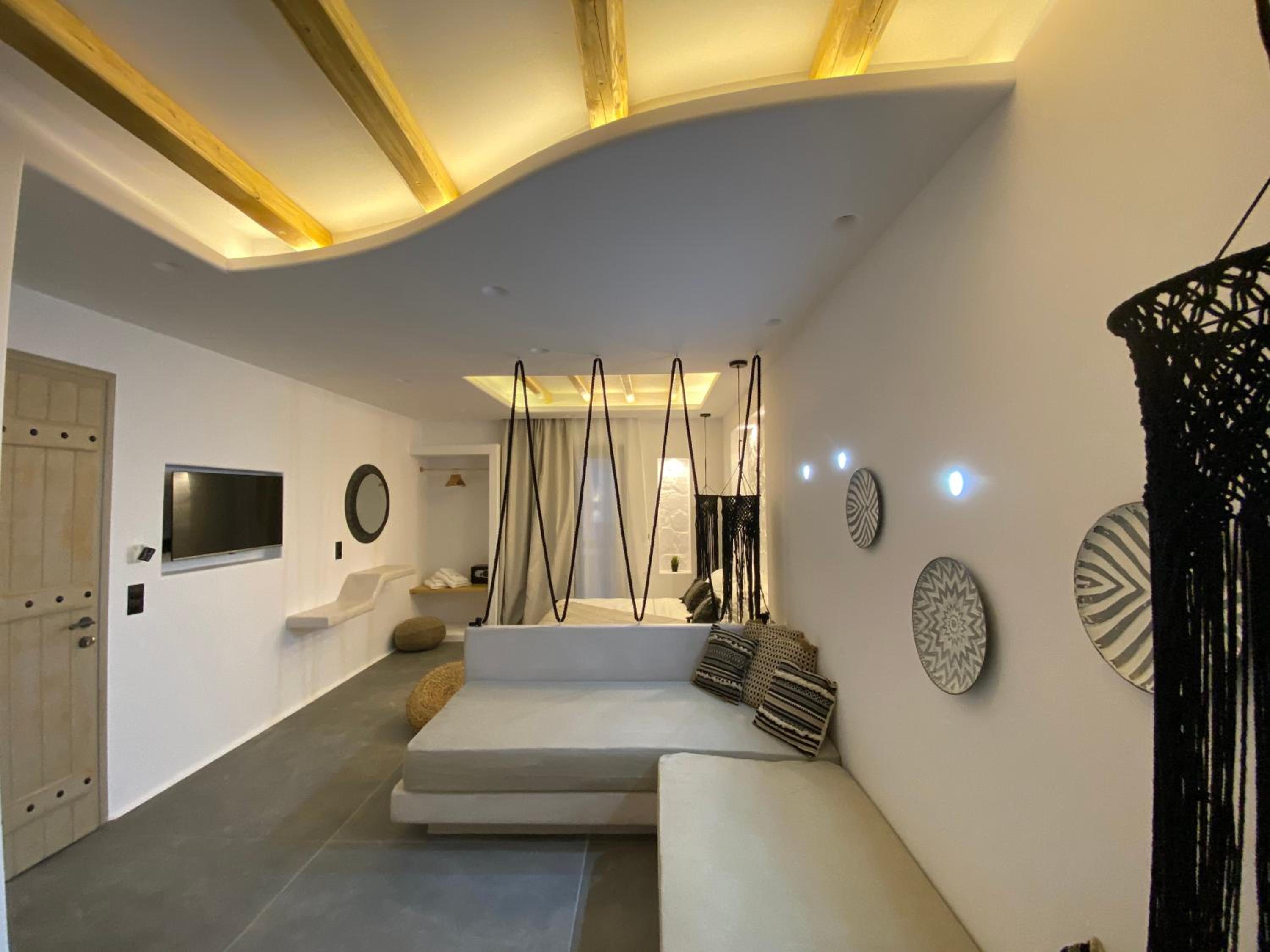 Deluxe Family Room photo 3