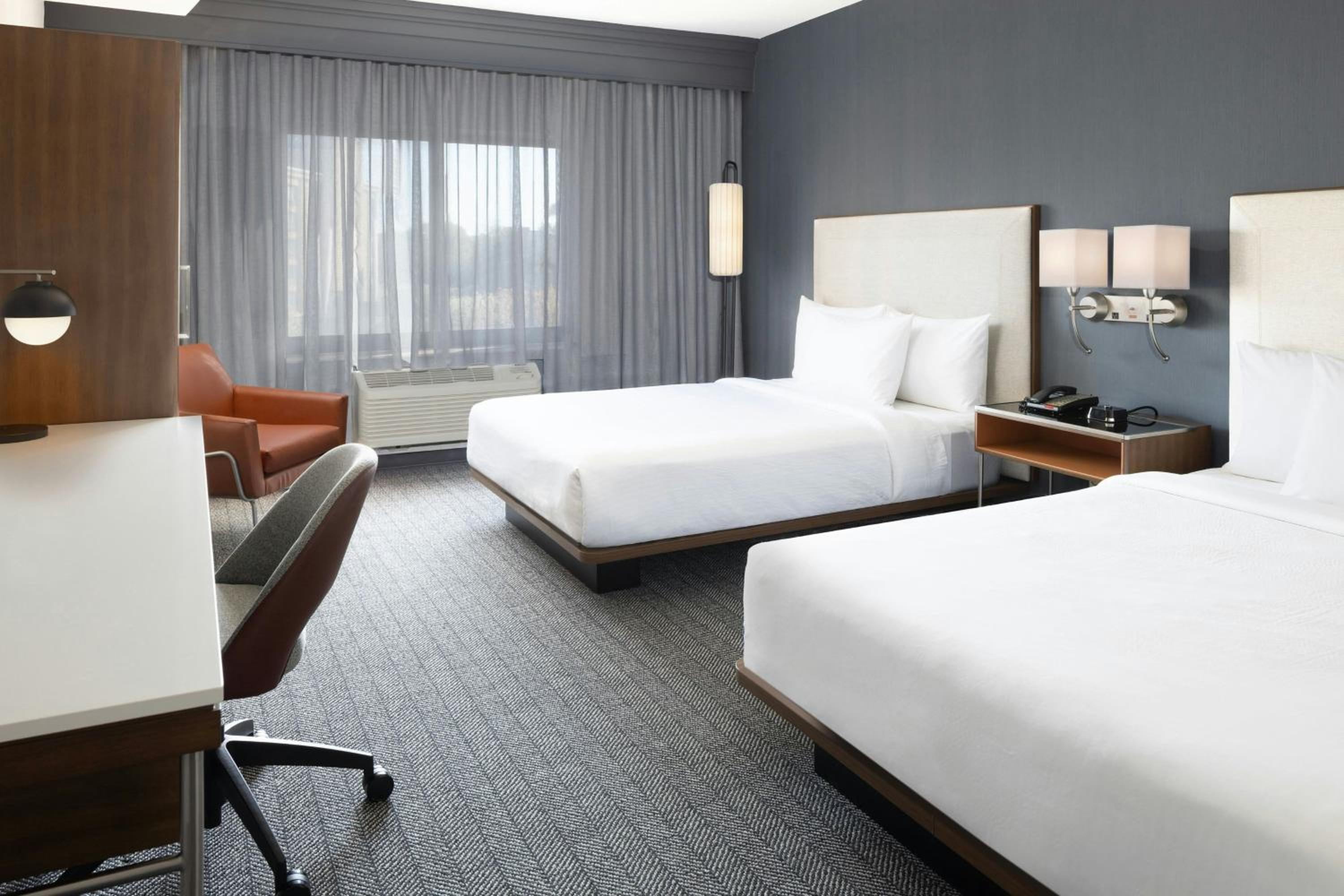 Queen Room with Two Queen Beds and Bathtub - Mobility Access/Hearing Accessible