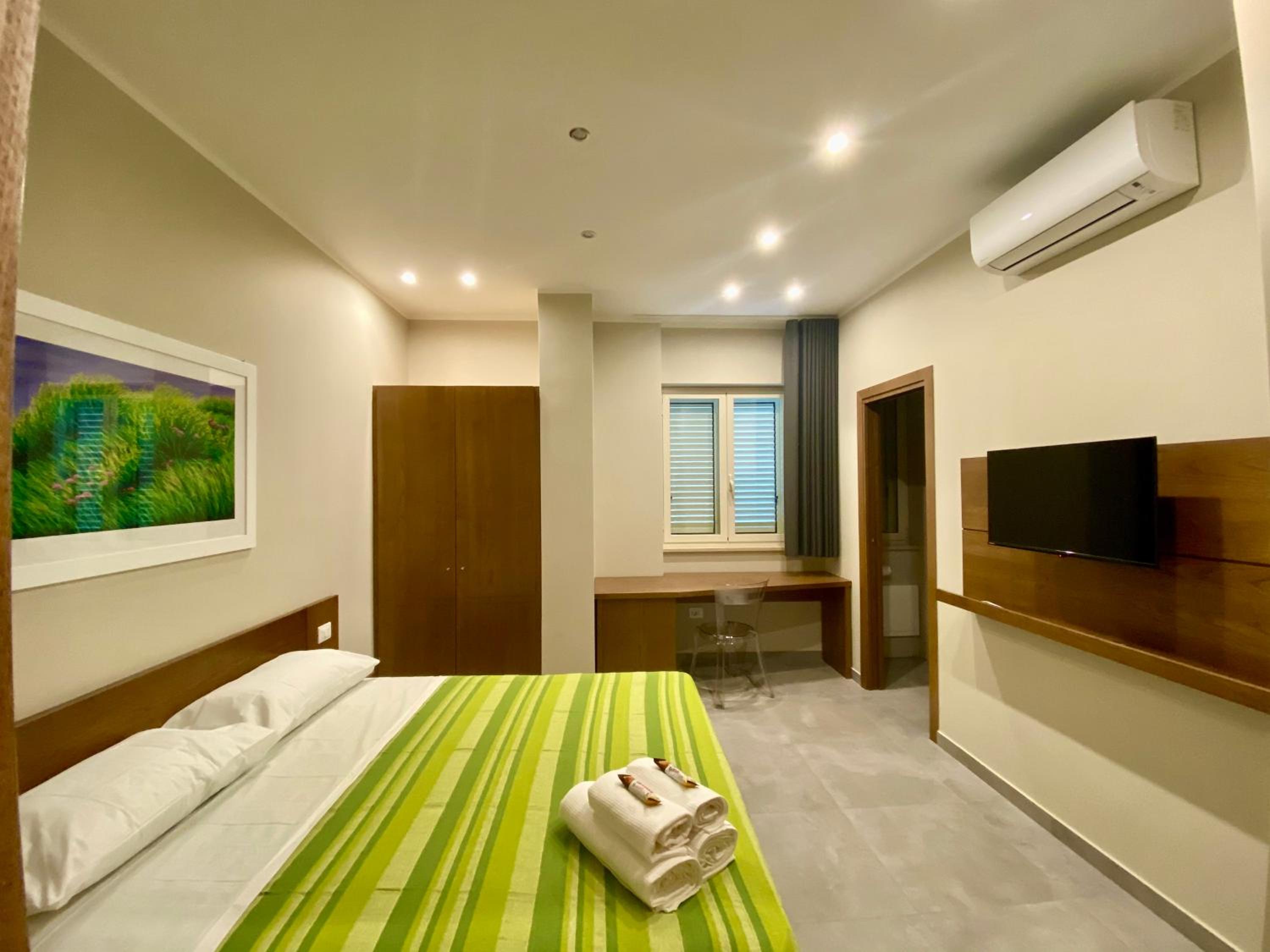 Double Room with Extra Bed photo 1