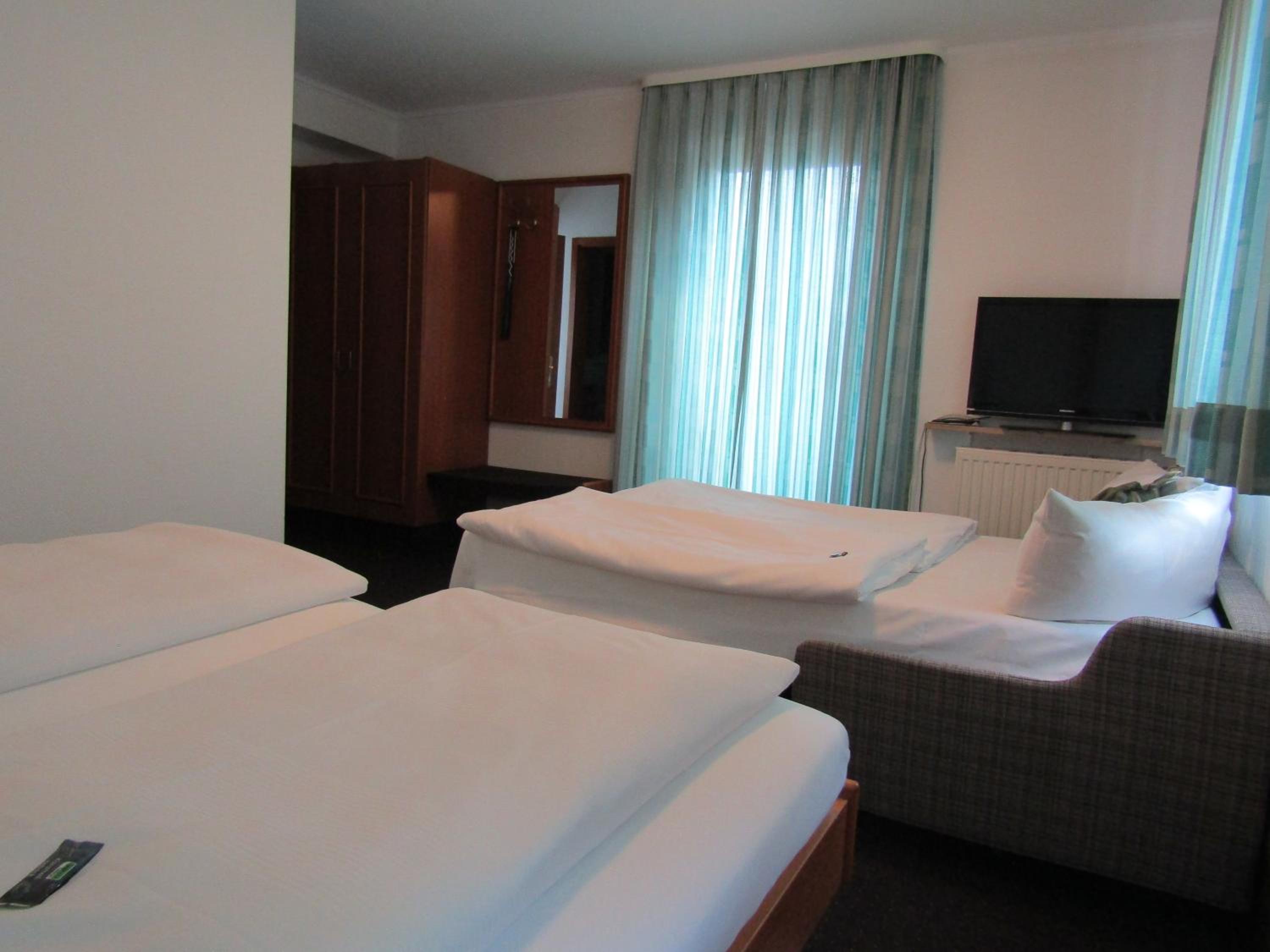 Comfort Quadruple Room - Photo 5
