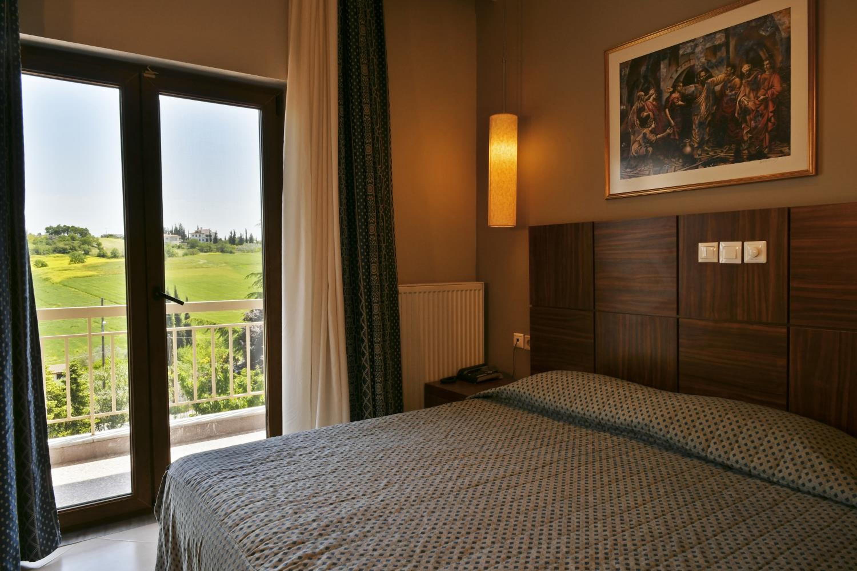 Double Room - Photo 6