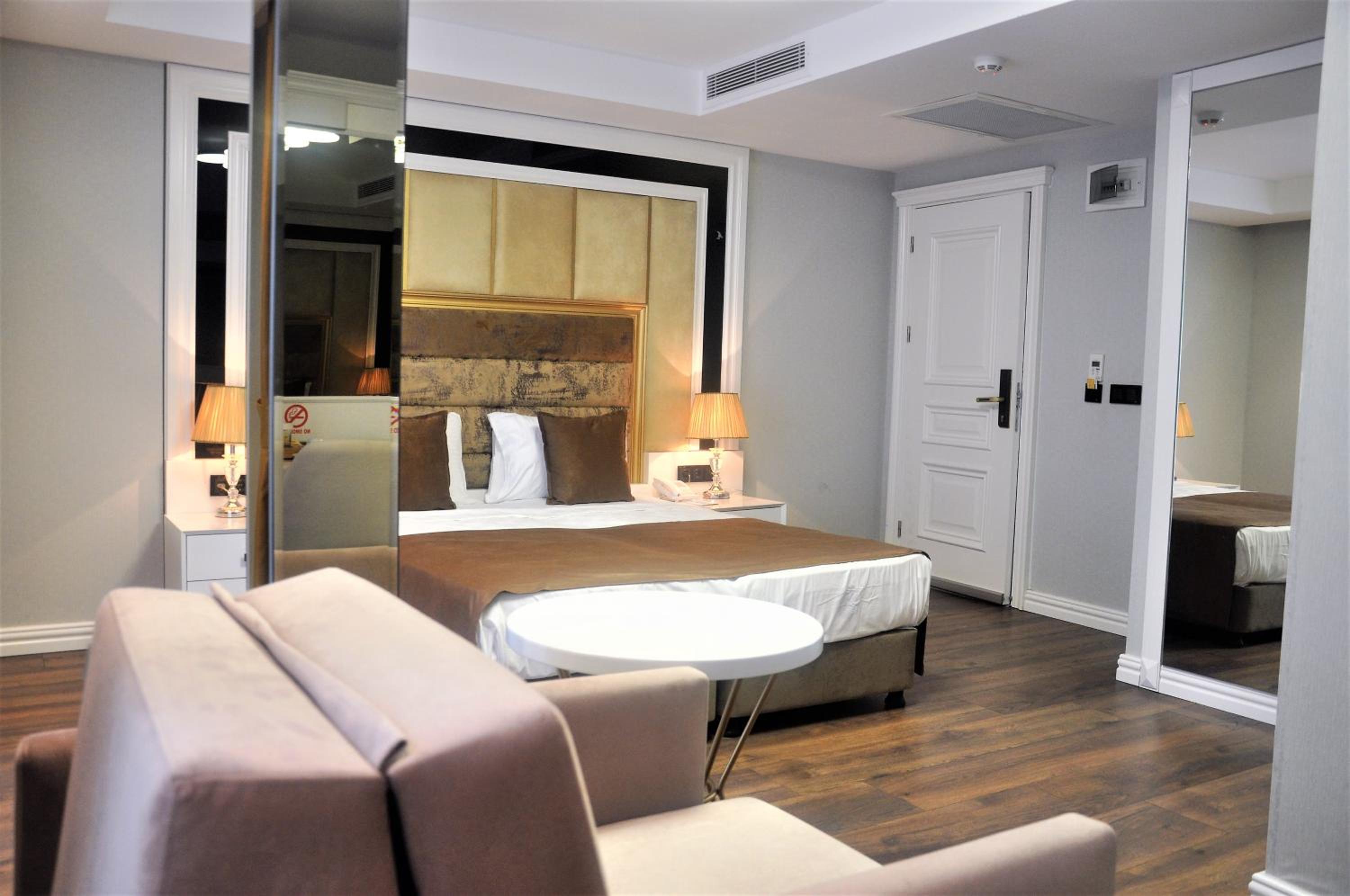 Triple Room with Balcony photo 2