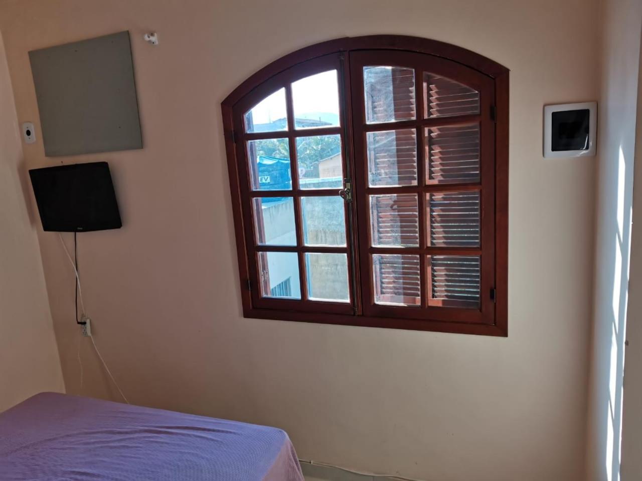 One-Bedroom House photo 1