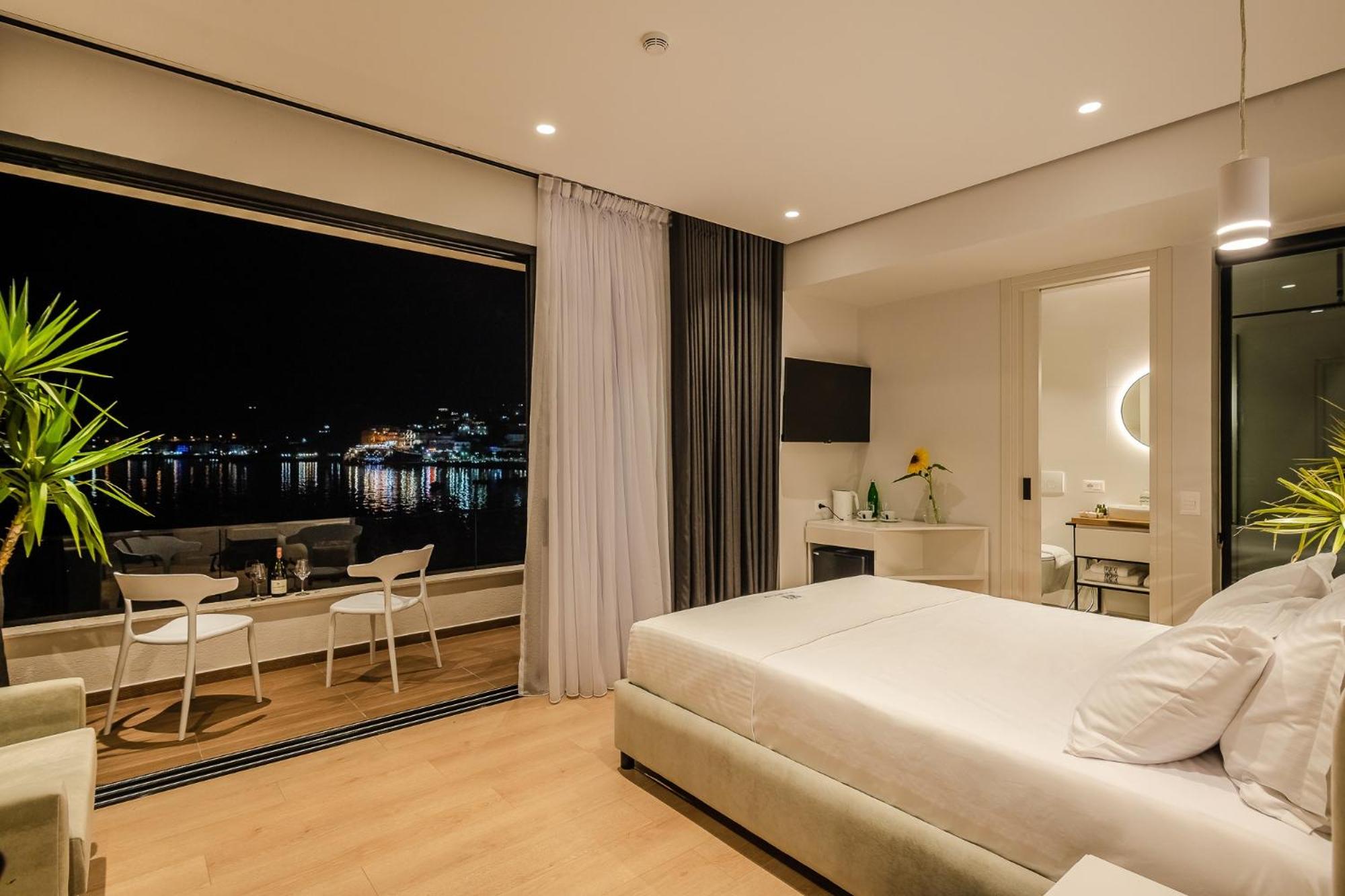 Deluxe Double Room with Sea View photo 1