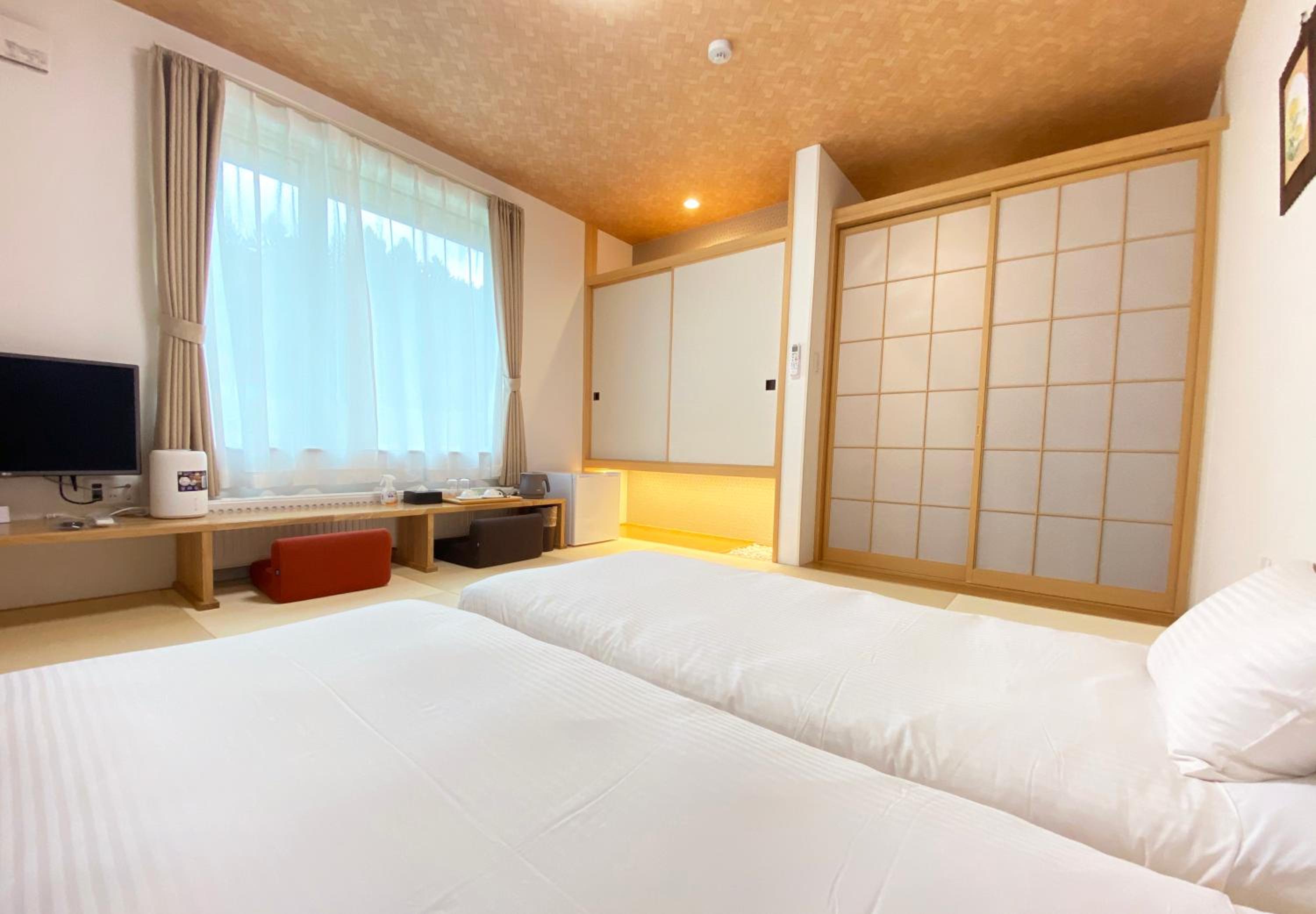 Japanese-Style Room with Shower(No Housekeeping) - Photo 1