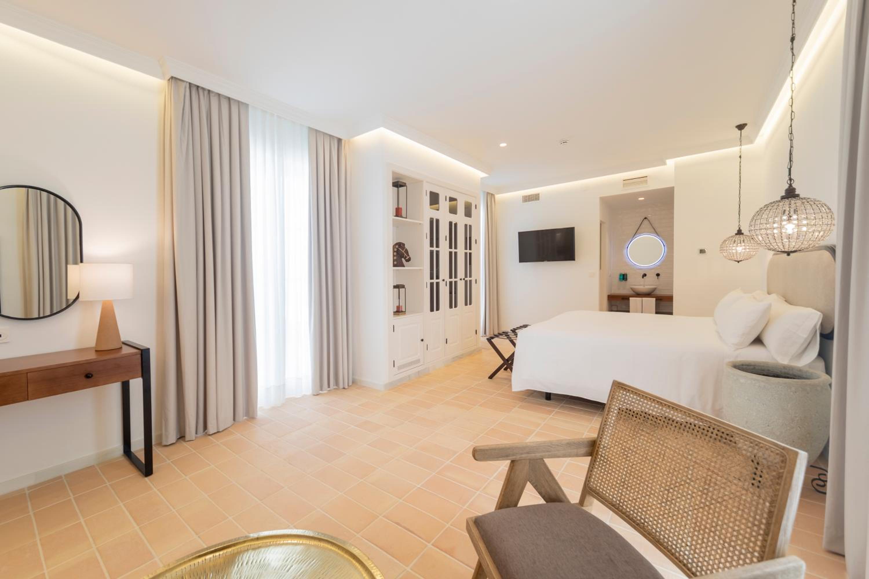 Junior Suite - Photo 18