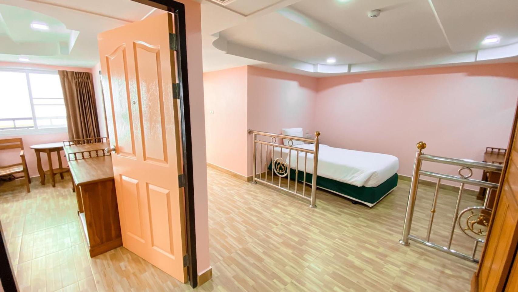 Standard Triple Room - Photo 10