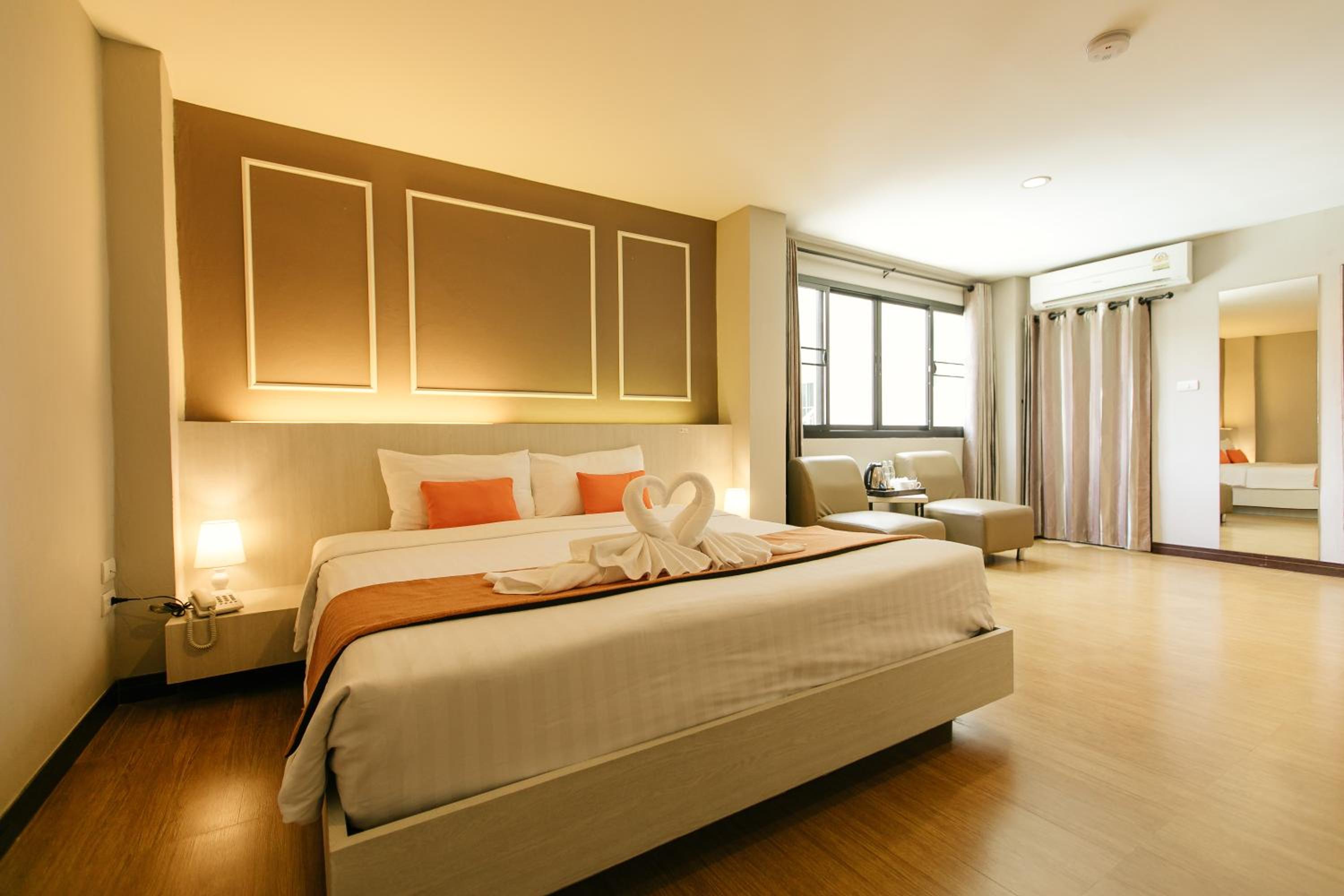 Deluxe Double Room - Photo 10