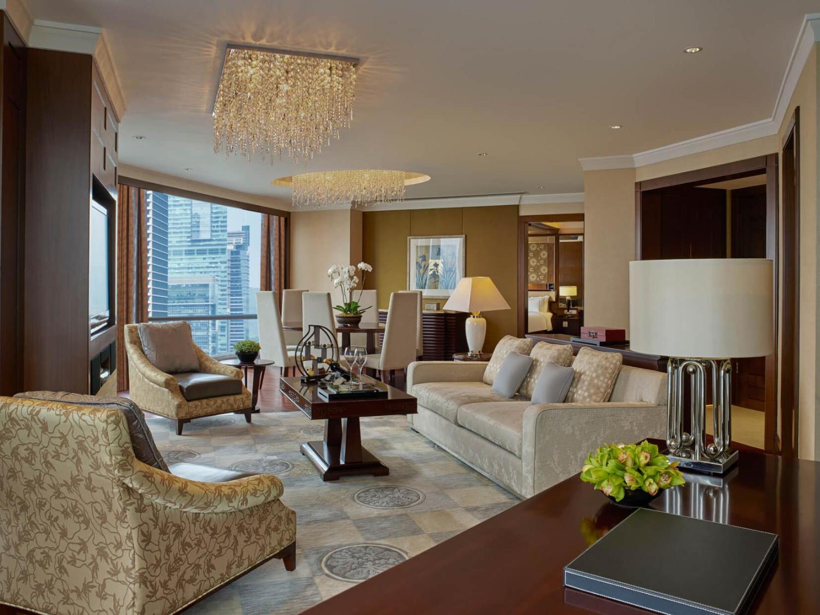 Specialty Suite