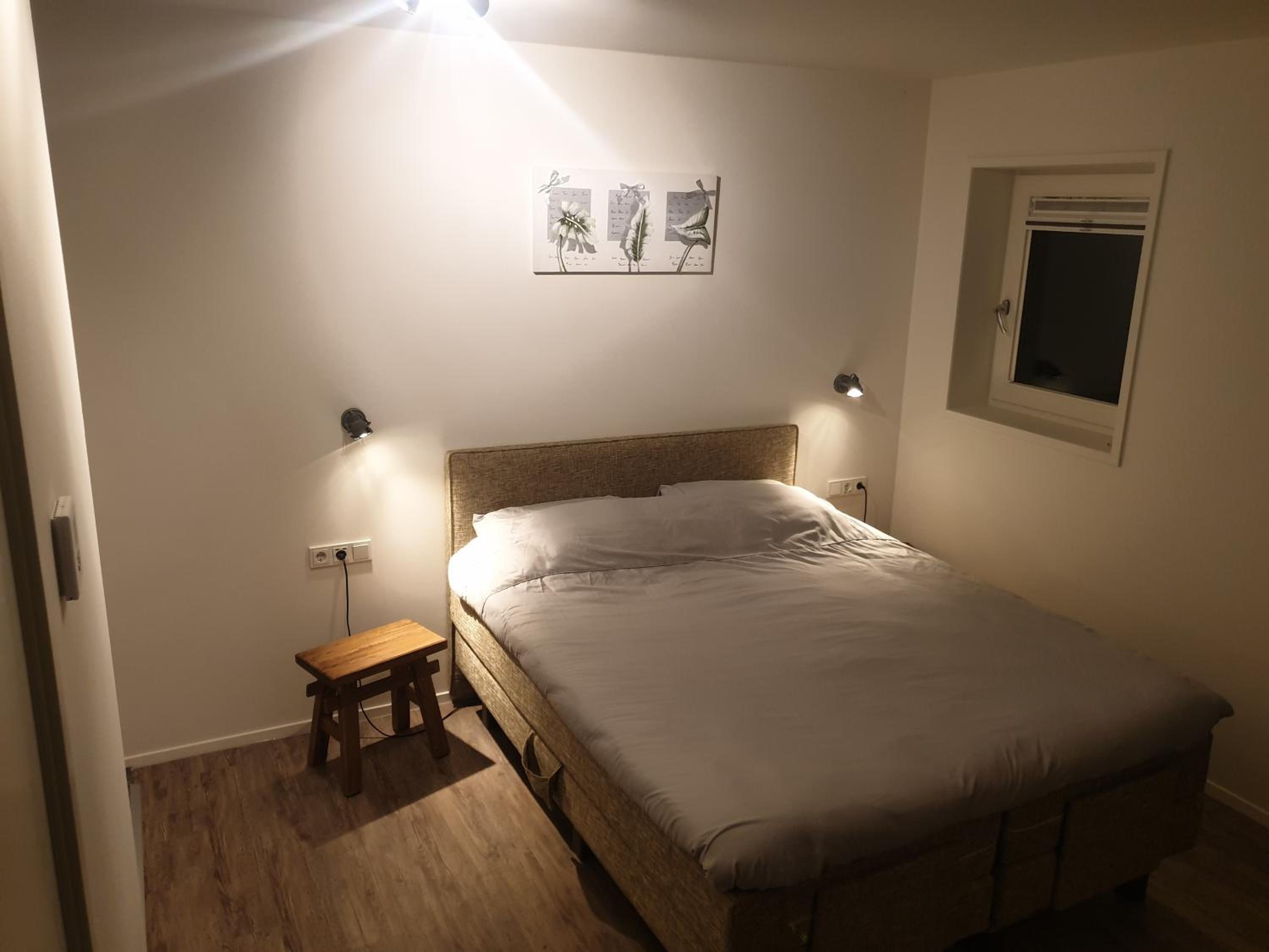 One-Bedroom Apartment photo 3