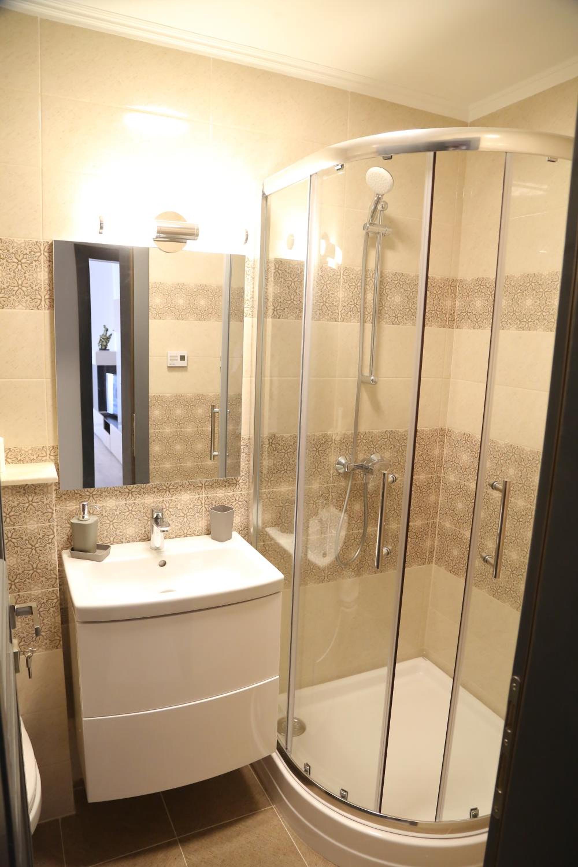 Two-Bedroom Apartment - Photo 5