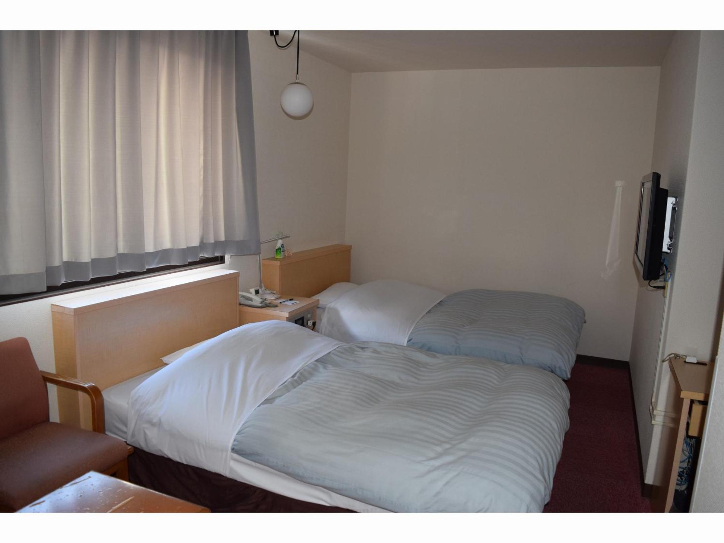 Standard Twin Room - Non-Smoking photo 3