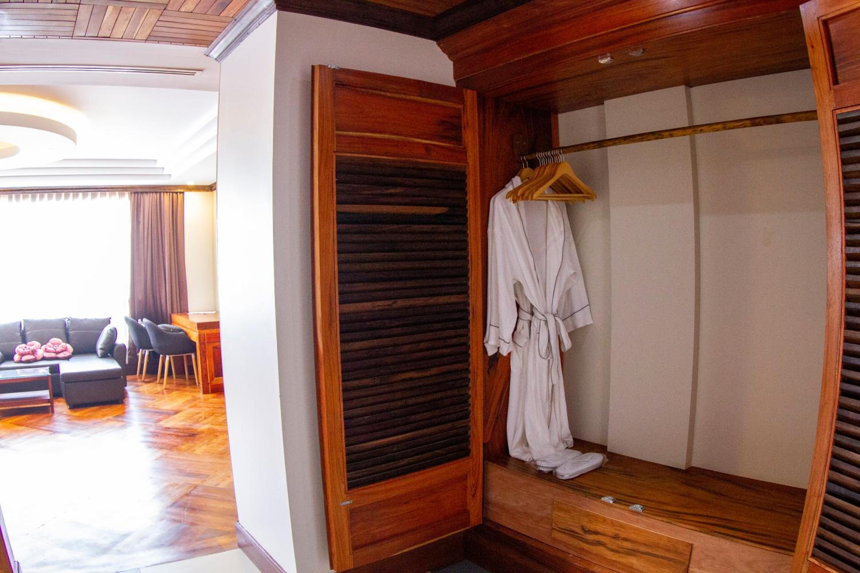Deluxe Double Room - Photo 1
